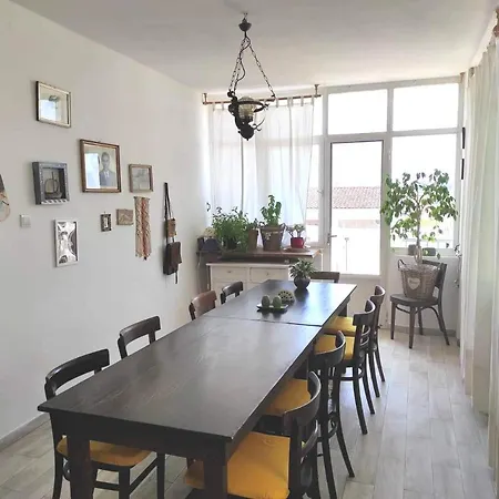 Studio Darija For 2 Persons S Terasom Wi-fi & Parking Apartman Makarska